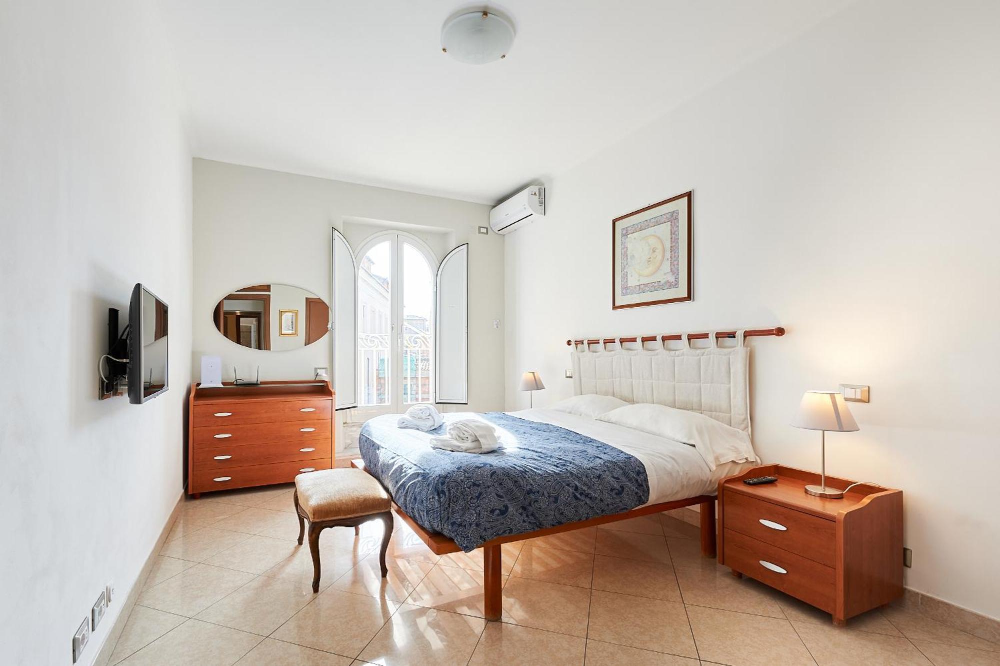 Vakantiehuis Close To The Spanish Steps, Wifi, Air Cond, 2 Bedrooms